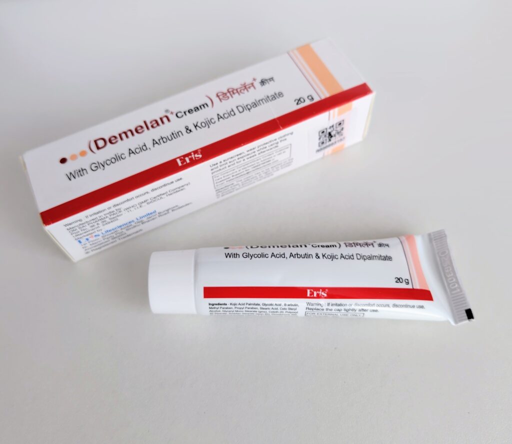 デメランクリーム・チューブと箱